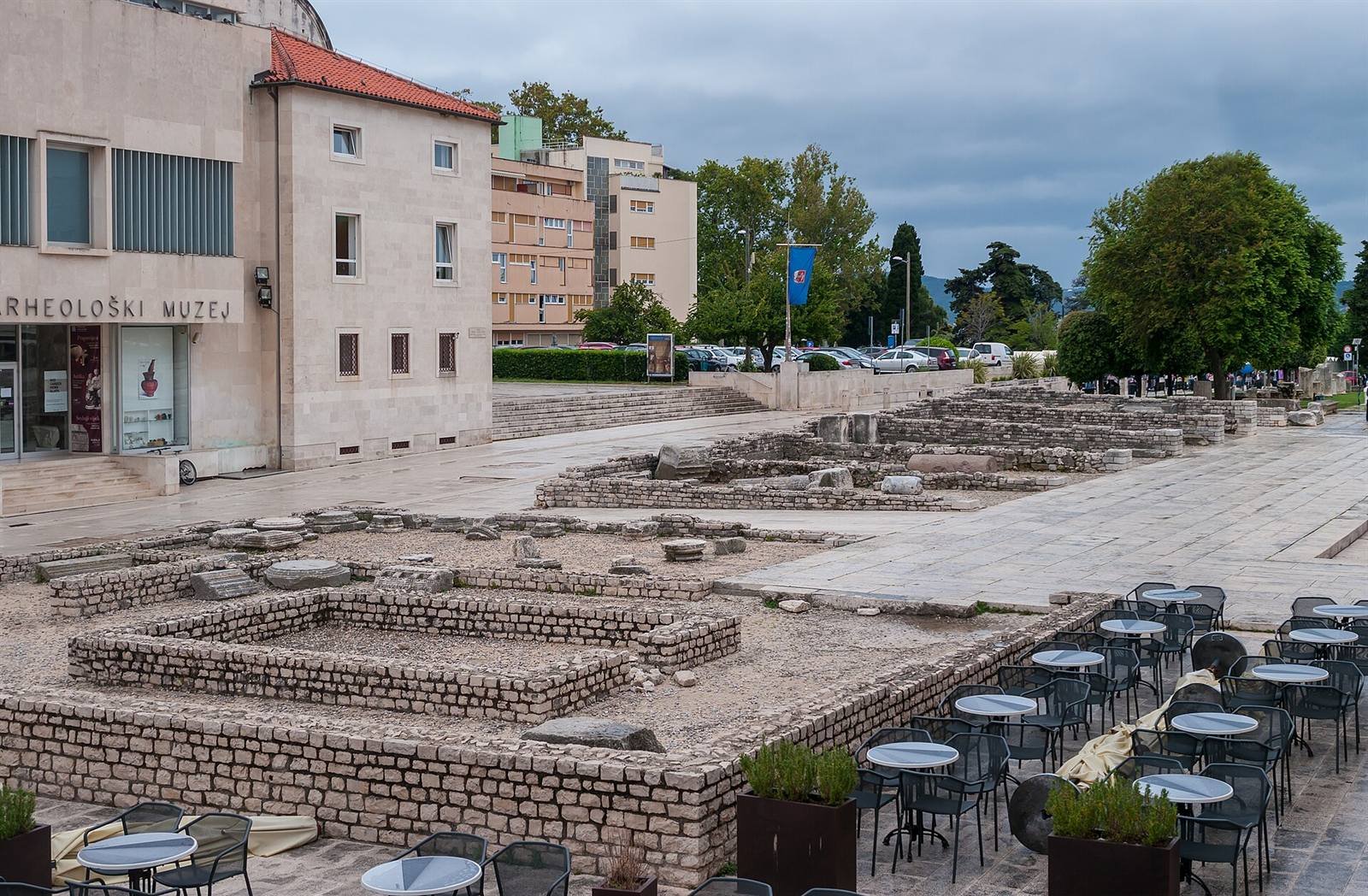 Roman Forum and St. Donatus · 2.8 km